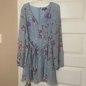 LULUs NWT long sleeve floral dress
